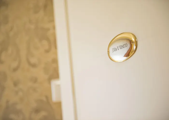 Relais Bocca Di Leone Konukevi 4*