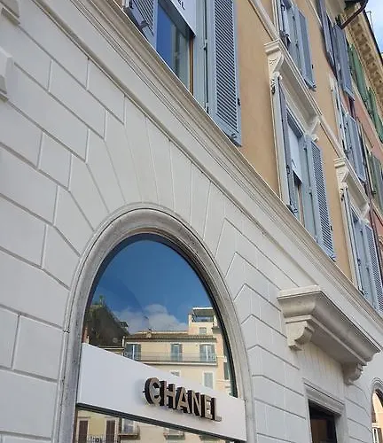 Konukevi Relais Bocca Di Leone Roma